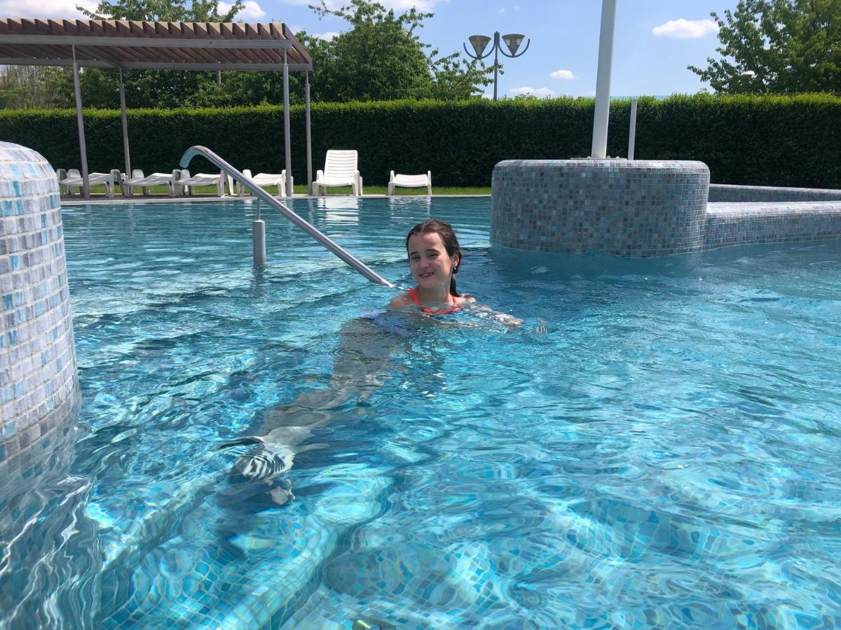Karos Gold 813 Wellness Apartman Zalakaros Dış mekan fotoğraf