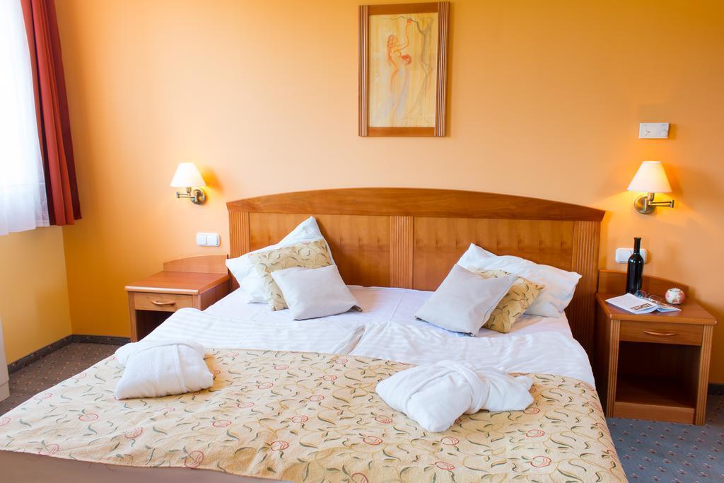 Karos Gold 813 Wellness Apartman Zalakaros Dış mekan fotoğraf